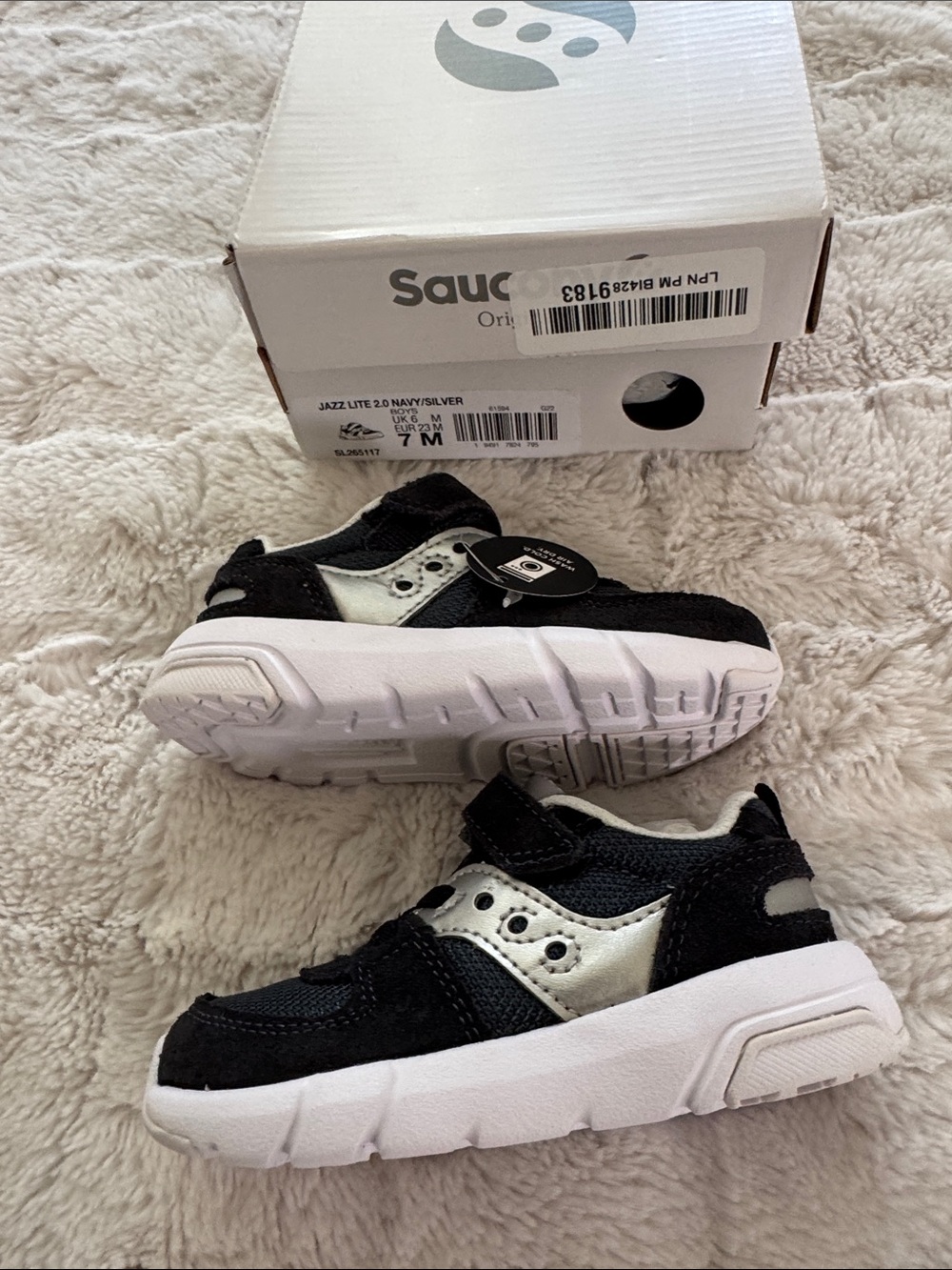 Saucony Kids Black & Silver Hook-and-Loop Sneakers